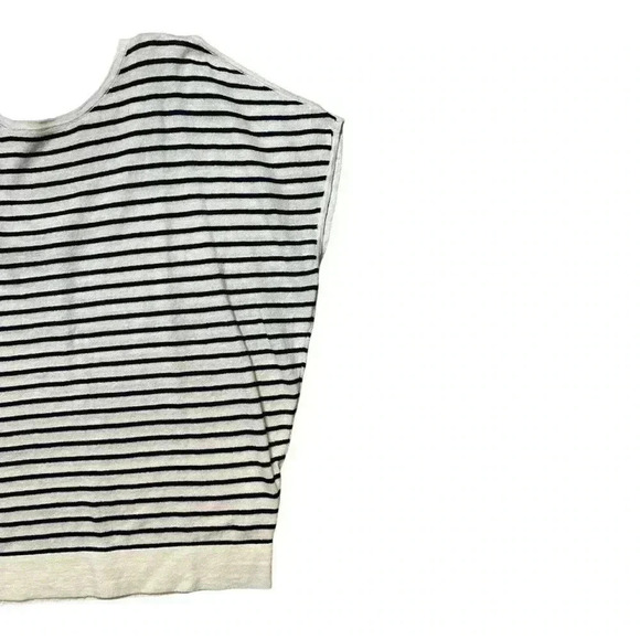 Lilly Pulitzer Cold Shoulder Linen Cotton Striped SweaterSize: S/M - Picture 4 of 7